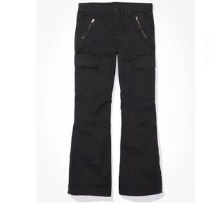 AE Snappy Stretch Low-Rise Baggy Flare Cargo Pant